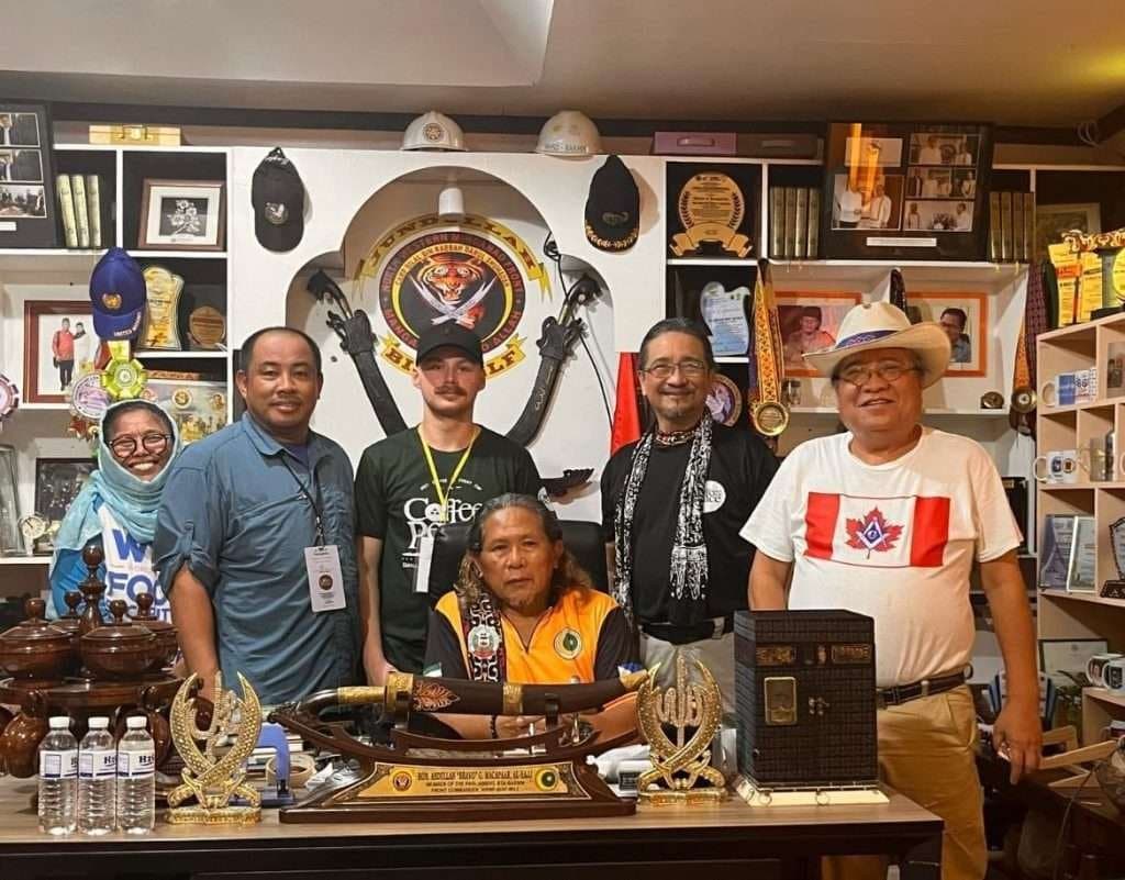 Article image: DREAMING WITH ‘CMDR BRAVO’: TRANSFORMING A REBEL CAMP INTO A SOCIAL ENTREPRENEURIAL COMMUNITY